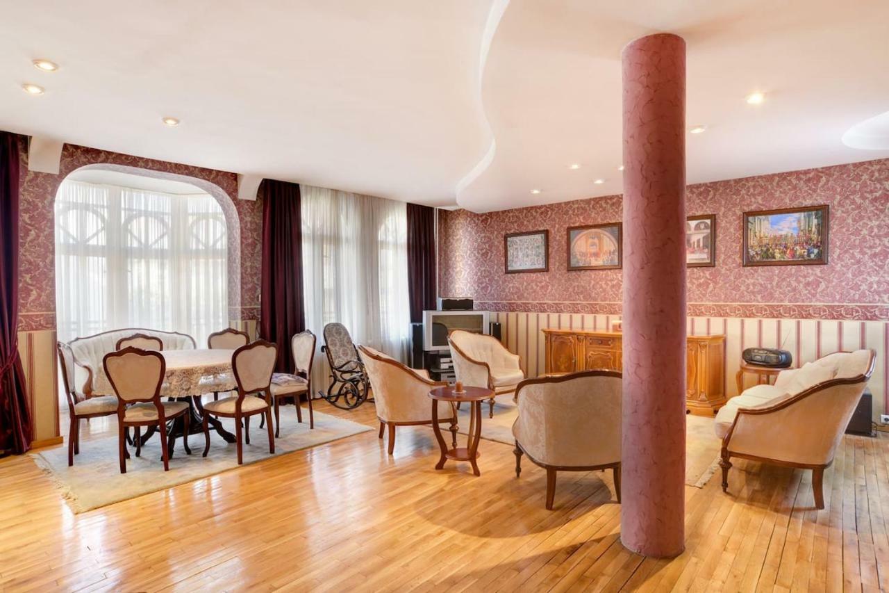 صوفيا Aristocratic, Elegant, Designer Top Central Apartment المظهر الخارجي الصورة