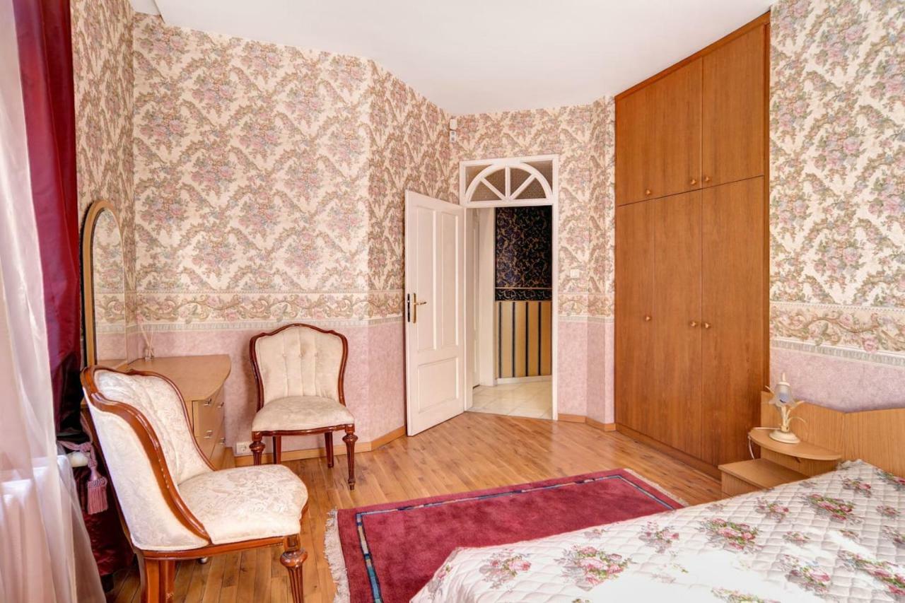 صوفيا Aristocratic, Elegant, Designer Top Central Apartment المظهر الخارجي الصورة