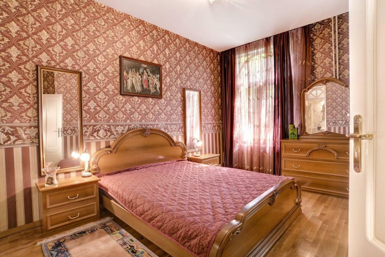 صوفيا Aristocratic, Elegant, Designer Top Central Apartment المظهر الخارجي الصورة